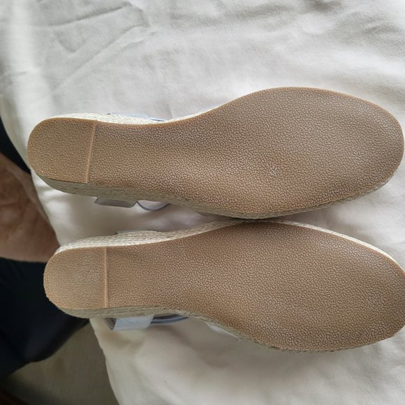 NWOB David Tate Miracle Size 9.5 Silver Shoes - Picture 5 of 5